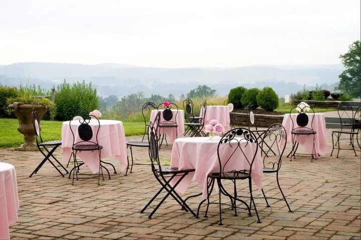 294092_121128844651193_1579404_n